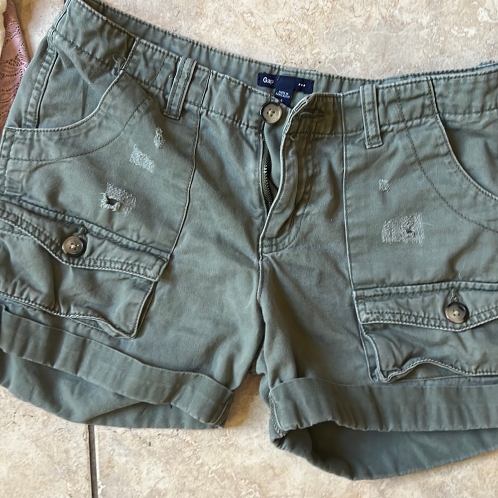 Gap green shorts size 4